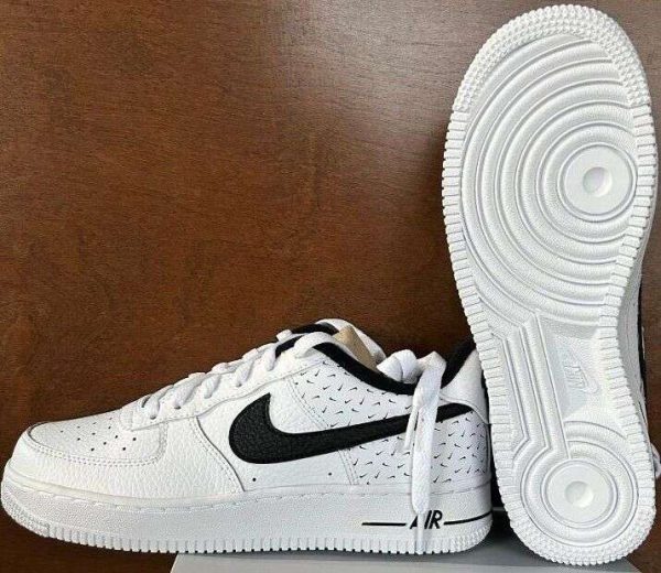 NEW!! Nike Kid's Air Force 1 '07 GS White/Black Shoes Size 5Y #571