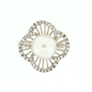925 SS Pearl / White Topaz Ring ( 4.95 cts)