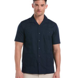 Cubavera Men’s Authentic Embroidered Guayabera Short Sleeve Shirt in Dress Blues Green, Size Medium, Polyester Blend Cubavera Men’s Authentic Embroidered Guayabera Short Sleeve Shirt in Dress Blues Green, Size Medium, Polyester Blend