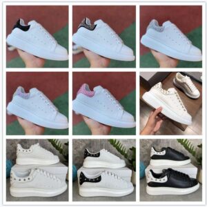 Fashion Designer Men's Women's 22 Sneakers 30 Trainers Casual Shoes, contact seller for help with color options (Reguar 36-45, 46 and 47 is customize, Can't Cancel if order) Fashion Designer Men's Women's 22 Sneakers 30 Trainers Casual Shoes, contact seller for help with color options (Reguar 36-45, 46 and 47 is customize, Can't Cancel if order)